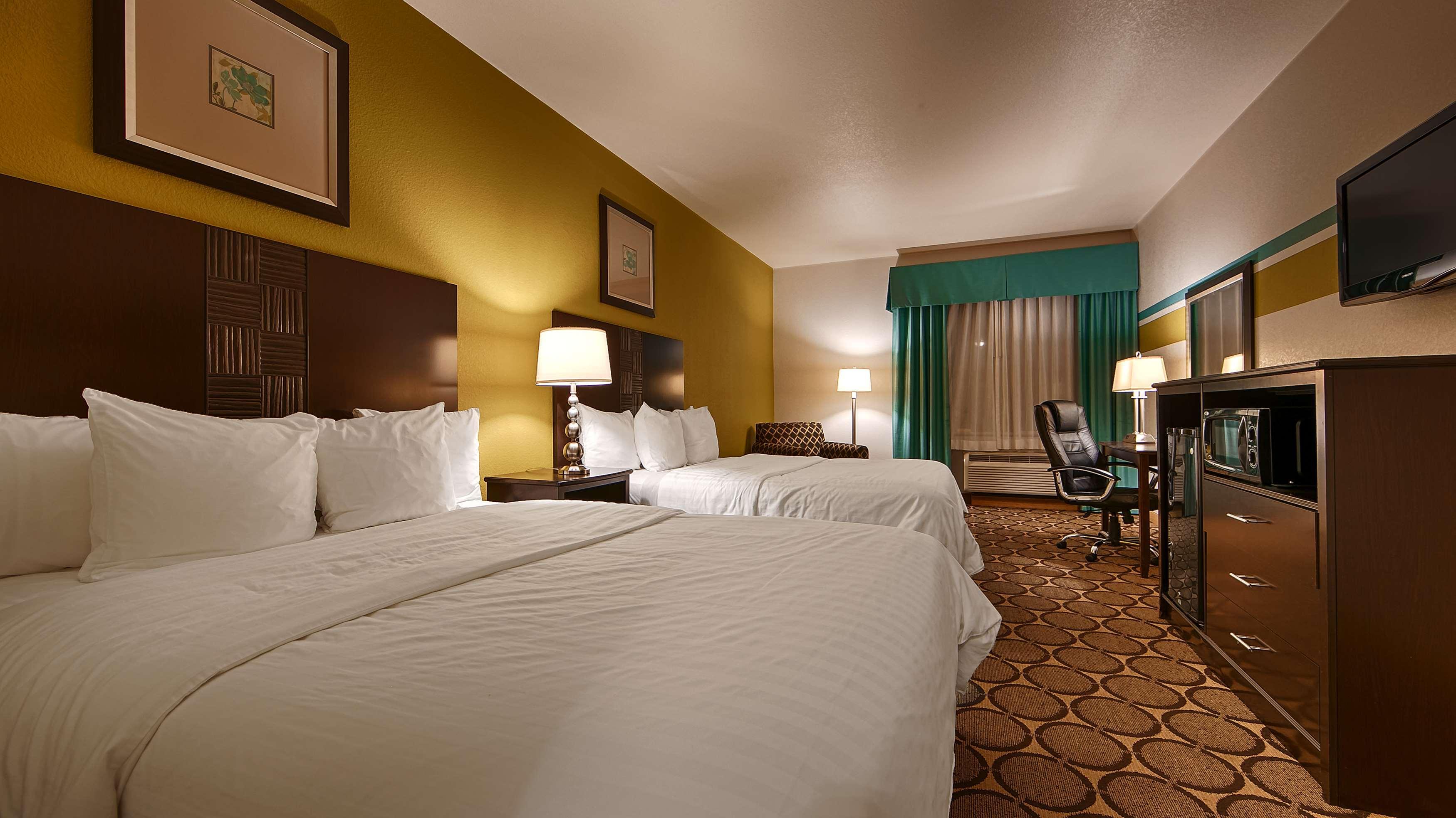 Best Western Douglas Inn & Suites Екстериор снимка