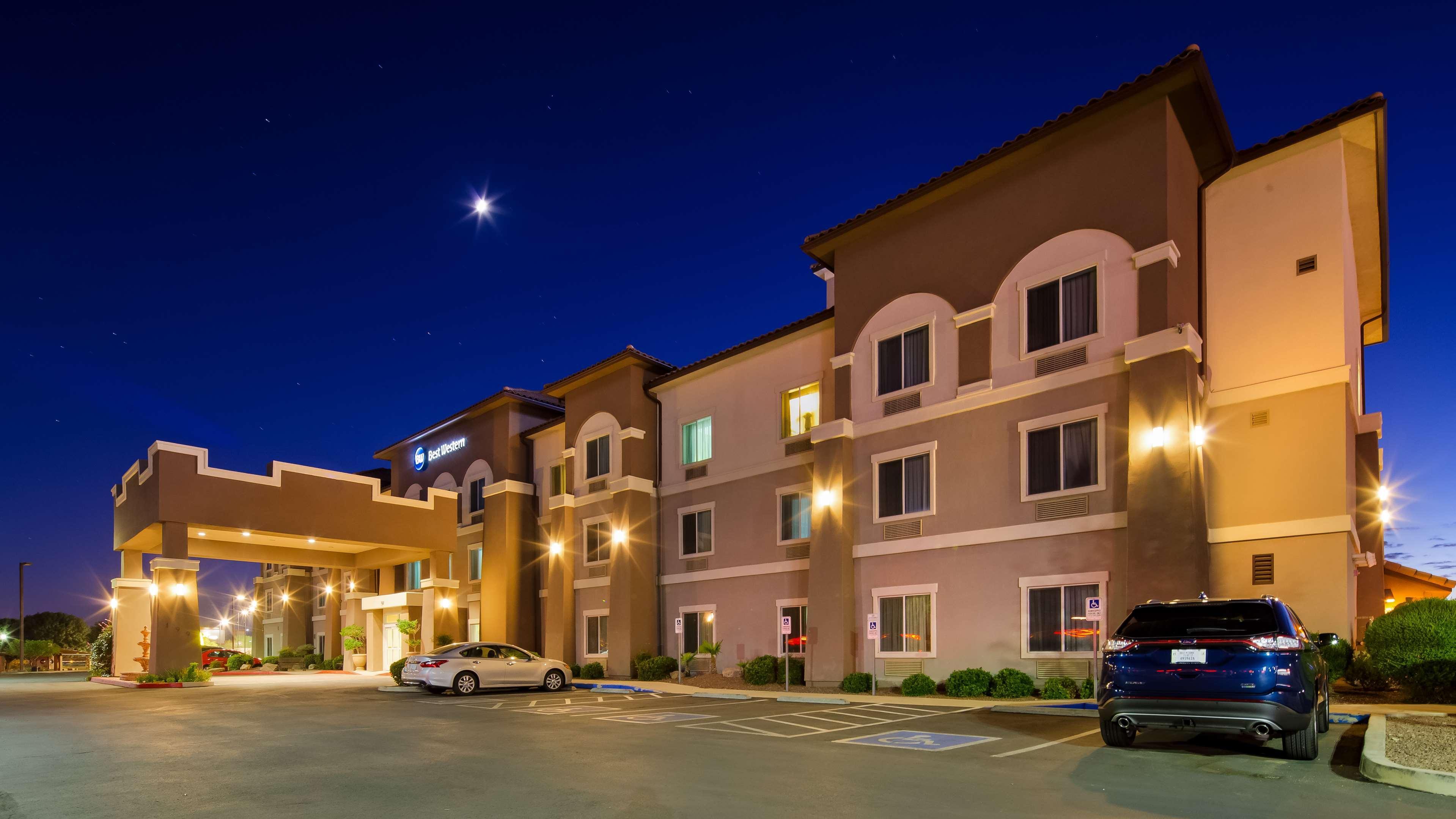 Best Western Douglas Inn & Suites Екстериор снимка