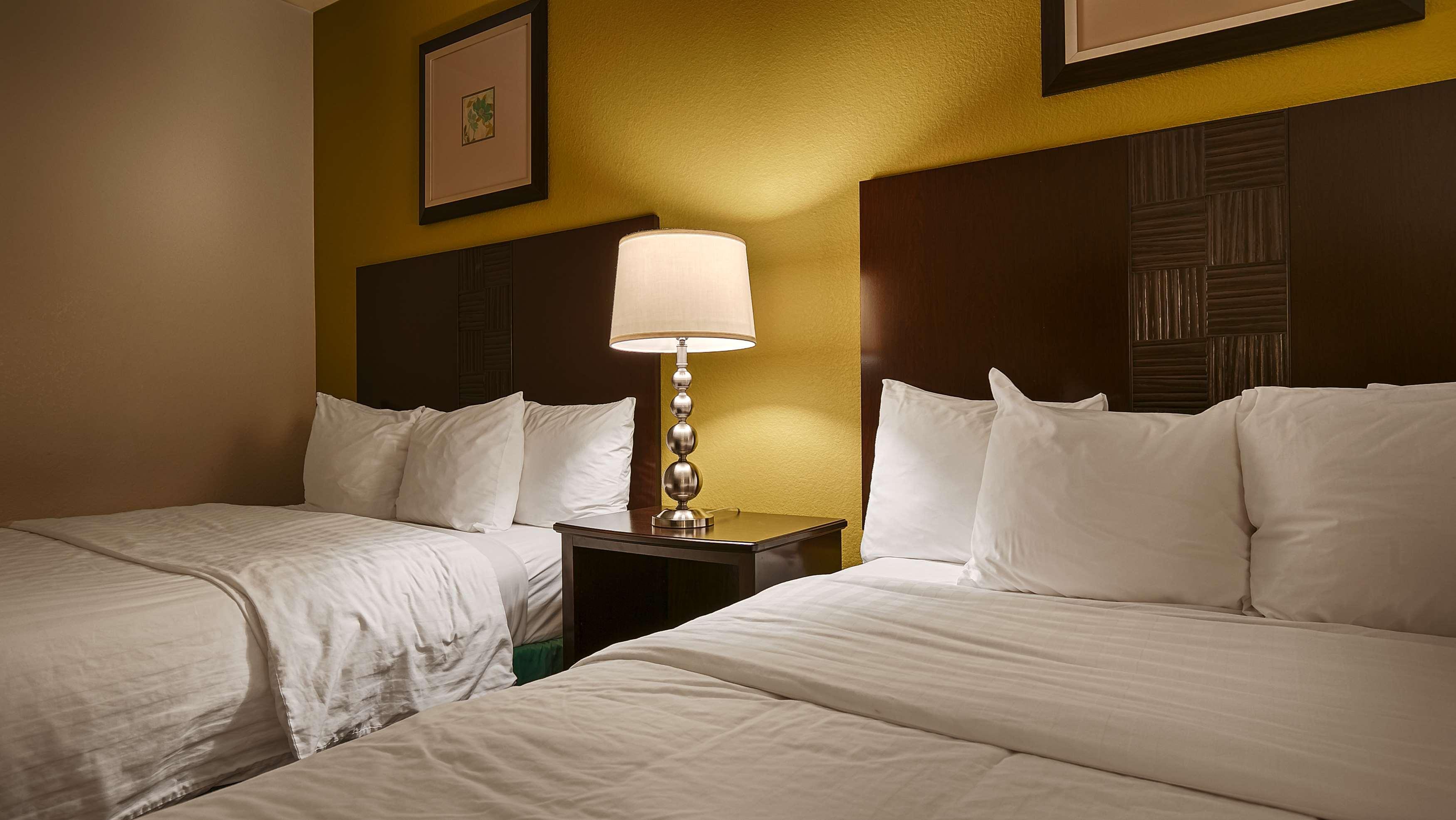 Best Western Douglas Inn & Suites Екстериор снимка