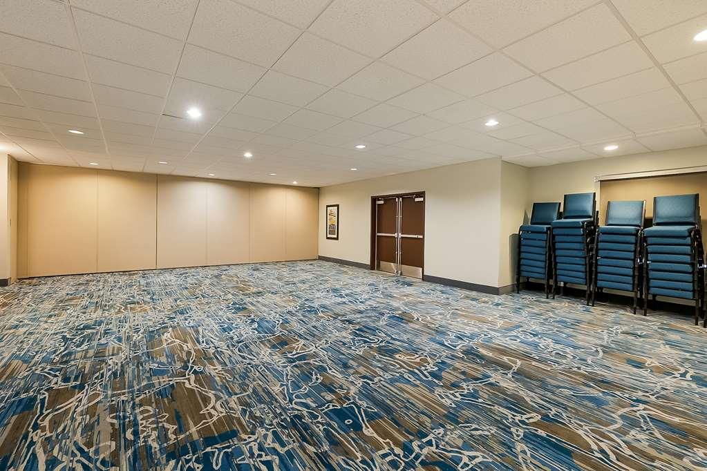 Best Western Douglas Inn & Suites Съоръжения снимка