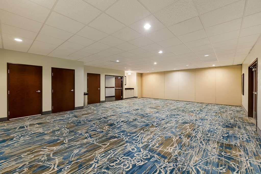 Best Western Douglas Inn & Suites Съоръжения снимка