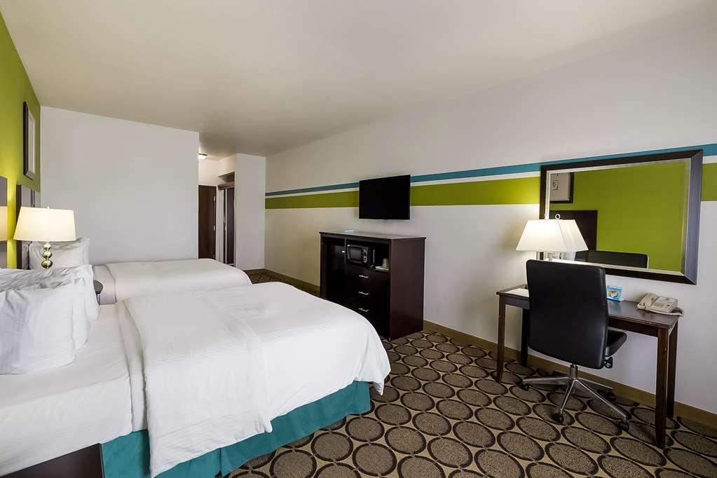 Best Western Douglas Inn & Suites Стая снимка