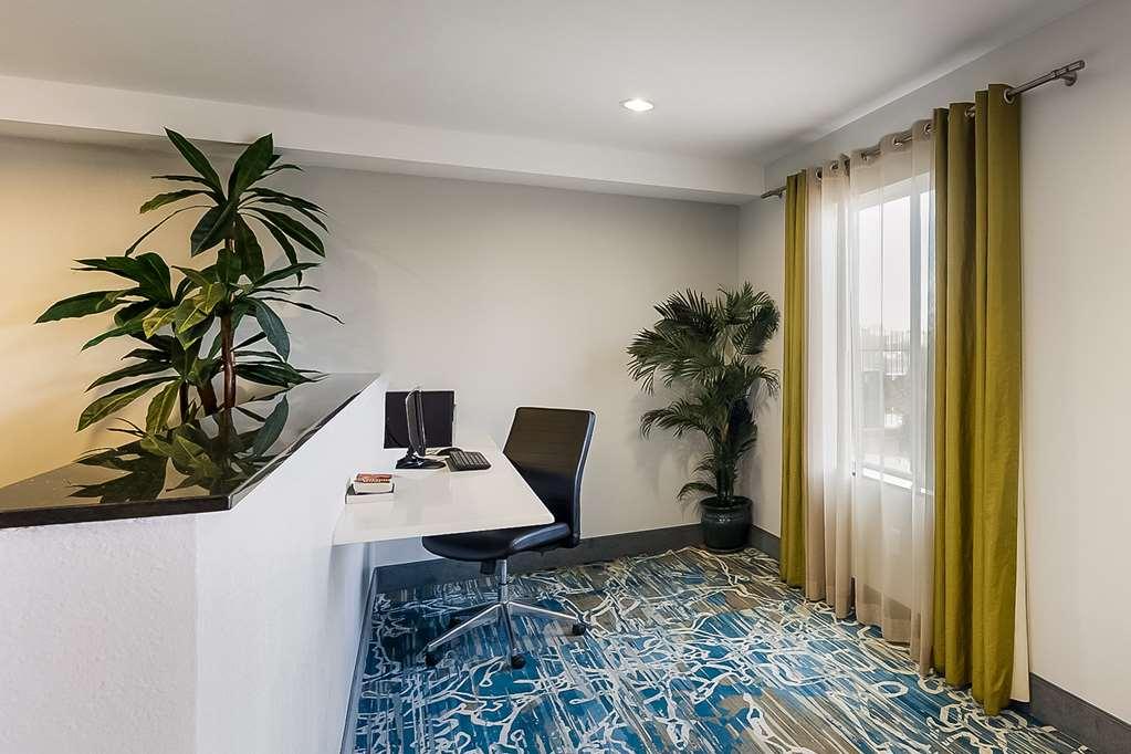 Best Western Douglas Inn & Suites Съоръжения снимка