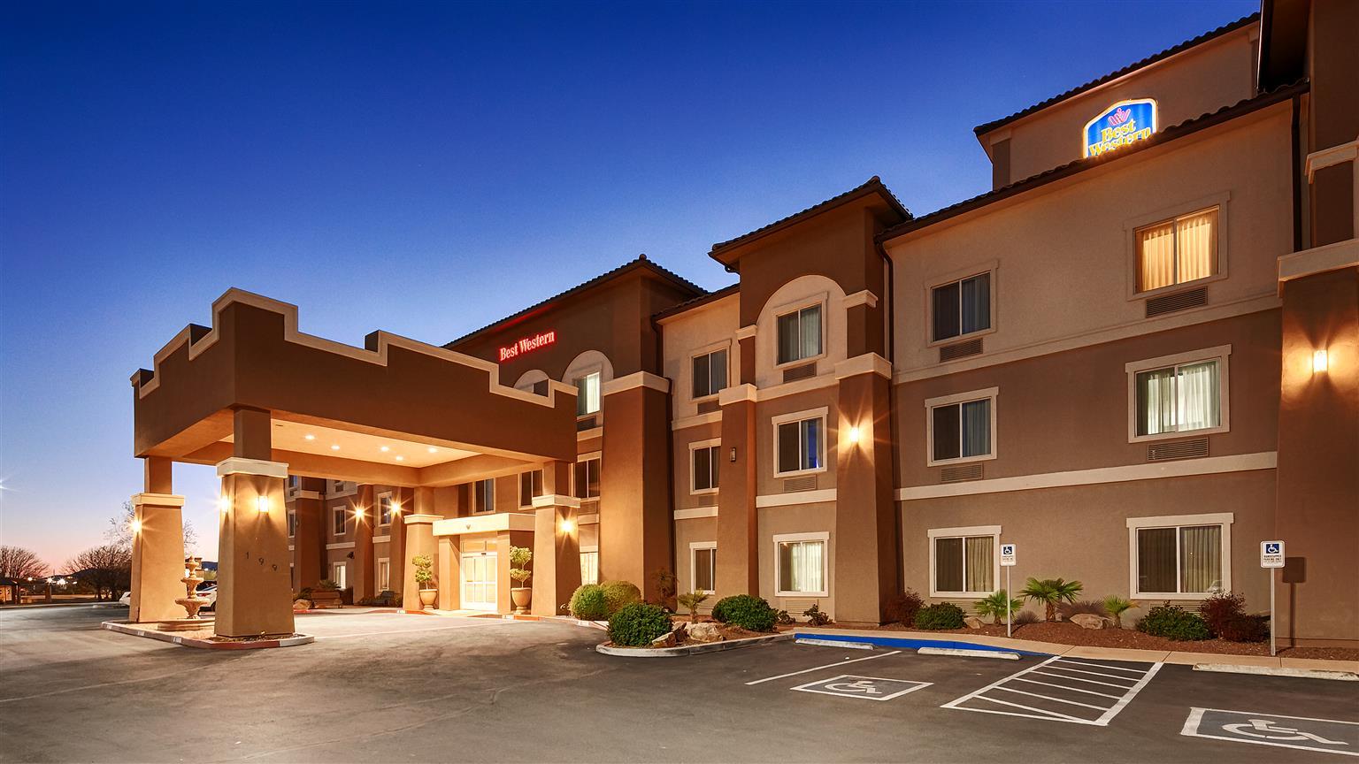 Best Western Douglas Inn & Suites Екстериор снимка