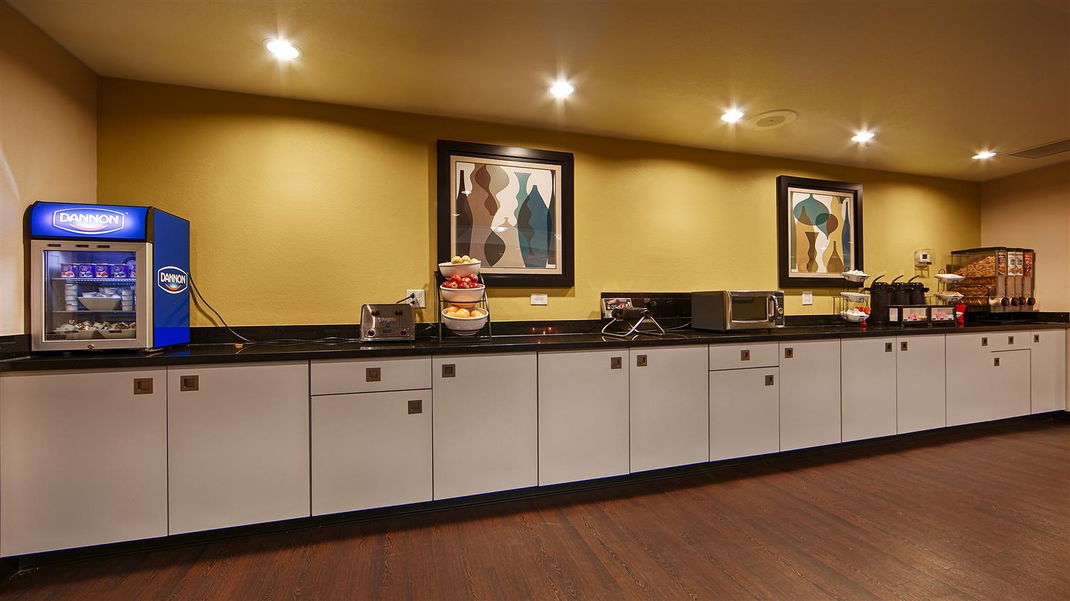 Best Western Douglas Inn & Suites Екстериор снимка